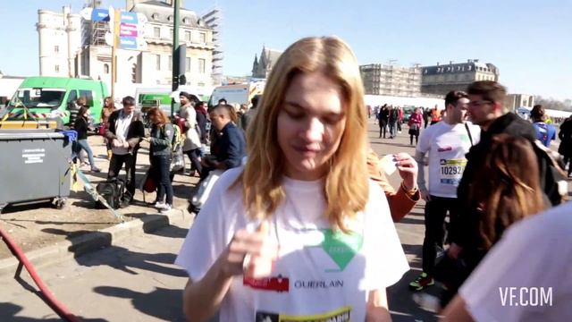 Karlie Kloss and Natalia Vodianova Run Half-Marathon During Paris Fashion Week смотреть онлайн