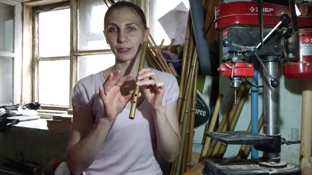 Урок 1. Постановка пальцев / Школа игры на свирели с Александрой Шериной смотреть онлайн