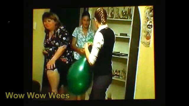 BALLOON PARTY ! Balloon Games! Let's Blow Balloons! Singalong смотреть онлайн