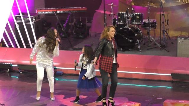 Альбина Джанабаева, Ельгиза Каражанова и Диана Казеева - Самое главное (Вегас Жара Kids 21 04 2019) смотреть онлайн