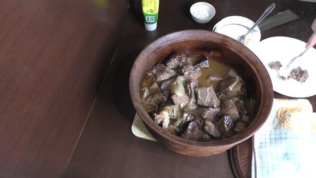 Нежнейшая говядина томленая в горшочке. Вкуснятка, все довольны смотреть онлайн