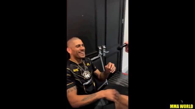 MMA Community react to Jorge Masvidal - Kevin Holland almost coming to blows at UFC 287 Hotel, Alex смотреть онлайн