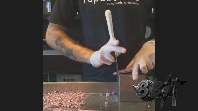 Что если засунуть раскалённый стальной шар в АНУС смотреть онлайн