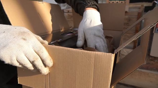 Купили конфискованные ящики на аукционе, чтобы узнать, что внутри! смотреть онлайн