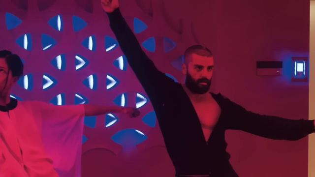 Ex Machina dance scene song | Oliver Cheatham - Get Down Saturday Night смотреть онлайн