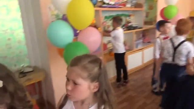 Выпускной Сладкий стол смотреть онлайн