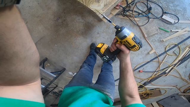 How to Build a SIMPLE Porch swing (basic tools!) смотреть онлайн