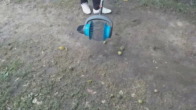 Плодосборник для сбора плодов с земли Gardena Combisystem 130.