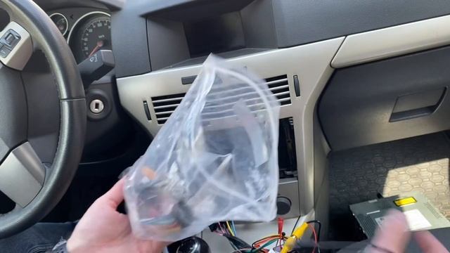 How to install Android radio Opel astra H GTC 2007 with reverse camera смотреть онлайн