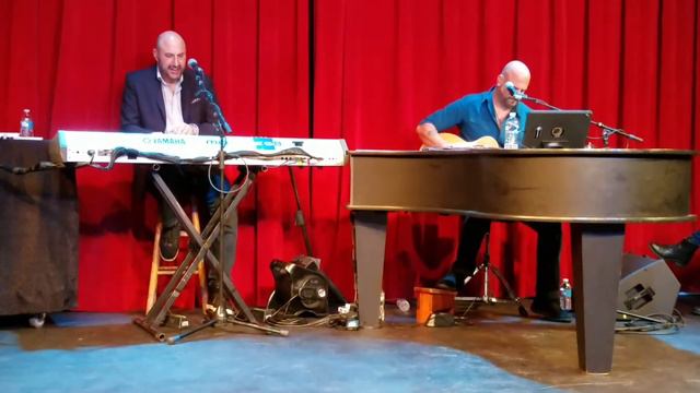 Black Dog (Led Zeppelin) Performed by Michael DelGuidice and Carmine Giglio смотреть онлайн