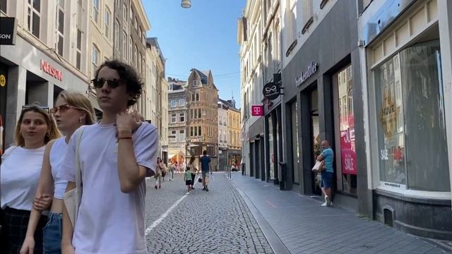 4k Walking Tour - Maastricht Historic City Center - Netherlands - (60fps)