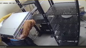 Установка сервера в стойку)