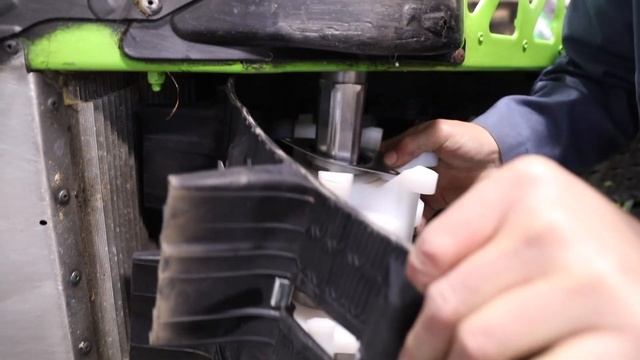 Changing a track and drivers. 165 Ski-Doo track on a 162 Arctic Cat snowmobile? смотреть онлайн