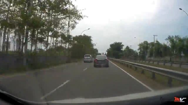 Pick Up A New HELMET + Nyobain Jalan TOL BARU | SUNMODRI смотреть онлайн