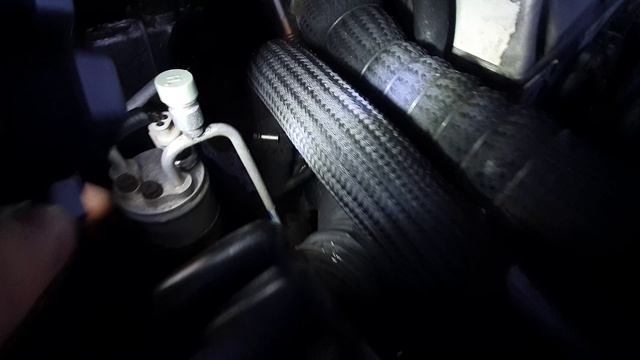 ДИЗЕЛЬ ДЫМИТ ЧЕРНЫМ ДЫМОМ КОГДА ГАЗУЕШЬ.