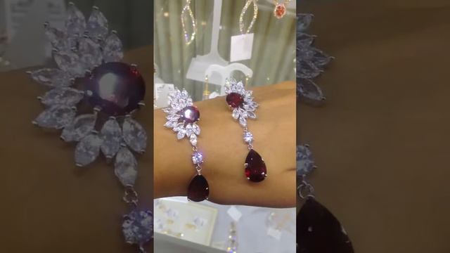Серьги с фианитами в наличии смотреть онлайн