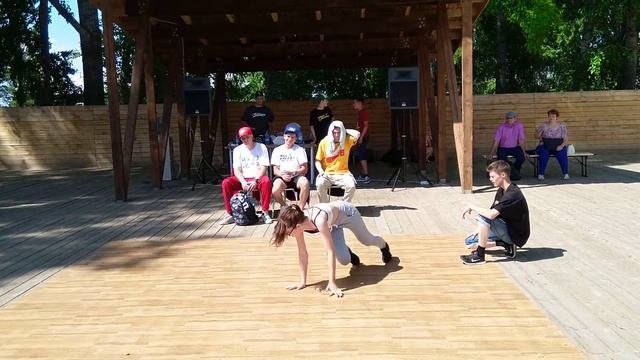 Яшка vs Step "Битва школ" 29.06.2019 (solo battle) смотреть онлайн