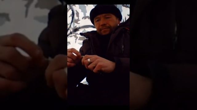 Такой бешеный клёв плотвы я ещё не видел! Ловля плотвы на мормышку зимой смотреть онлайн
