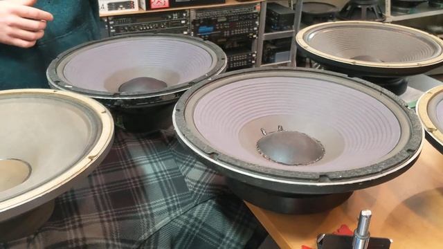 JBL 15" Baskets смотреть онлайн