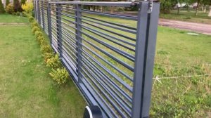 Как работает сигнальная лампа SL-U «Алютех» на откатных воротах