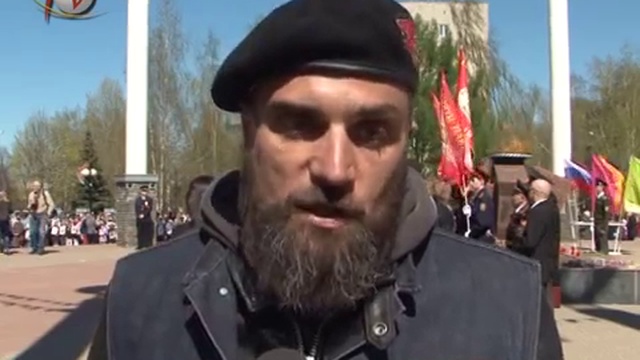 Зазжение вечного огня на площади Жукова смотреть онлайн