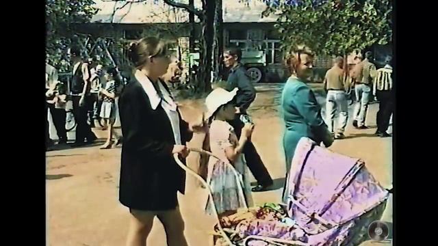 Открытие летнего сезона в городском парке, май 2000г смотреть онлайн