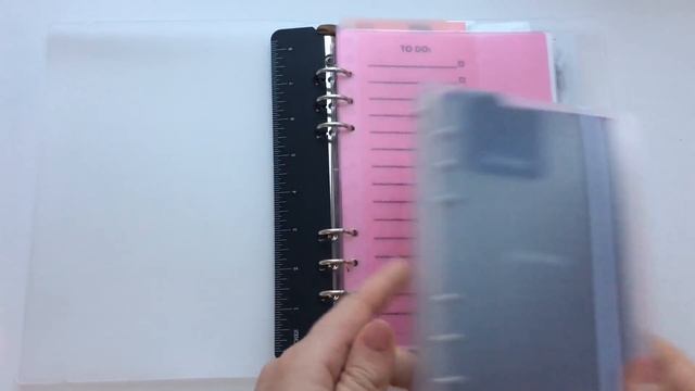В одном пластиковом пластиковом органайзере жили пластиковые пластиковые кармашки и разделители смотреть онлайн