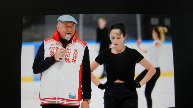 Тренер по фигурному катанию Владислав Сезганов из группы Алексея Мишина. смотреть онлайн