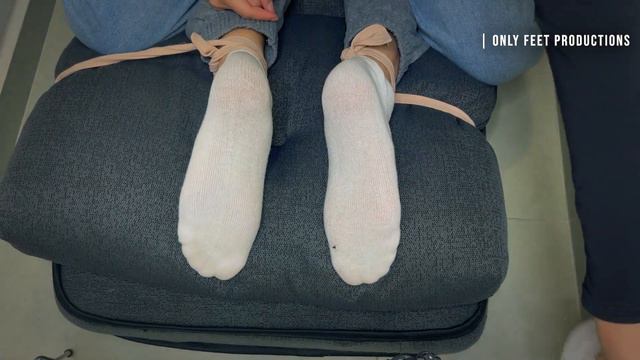 Tickling Feet In Laboratory - Sensitivity Test