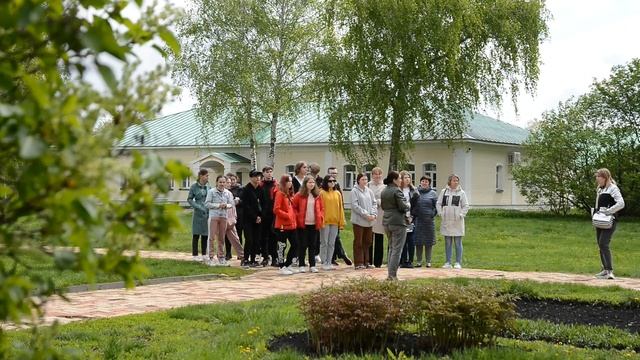 Один из майских дней в «Тарханах» смотреть онлайн