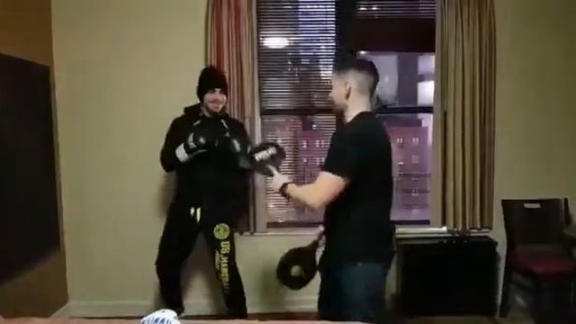 JON FERNANDEZ Pads workout in NEW YORK with TININ RODRIGUEZ смотреть онлайн
