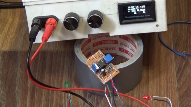 ✔️Как сделать ИНДИКАТОР ЗАРЯДА АККУМУЛЯТОРА ? электронные самоделки своими руками смотреть онлайн