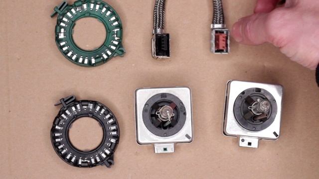 D3S vs D1S - base shape/ bulb soket/ bulb rings/ connectors смотреть онлайн