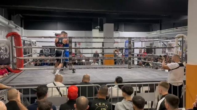 pelea de cristian Marcelo ( club boxeo mediterraneo) vs Alejandro gil García ( club boxa iberia ) смотреть онлайн