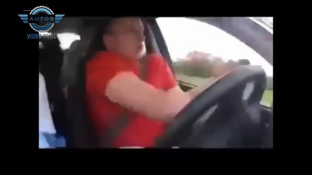 Drivers Caught on Dashcam Inside the Car before Crash смотреть онлайн