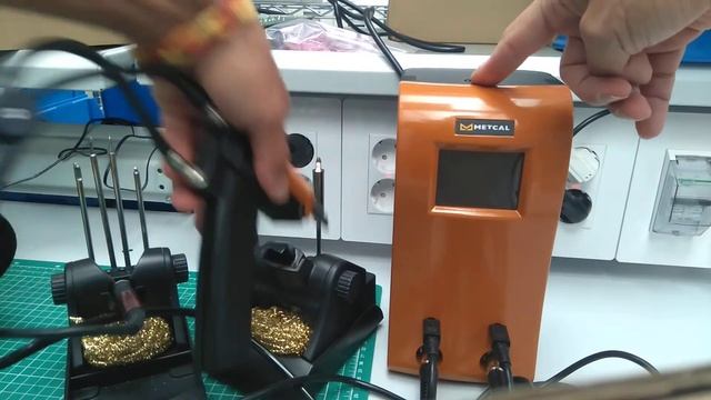 Metcal CV5200 | serial 5758 | se bloquea y no enciende si la punta está mal conectada смотреть онлайн