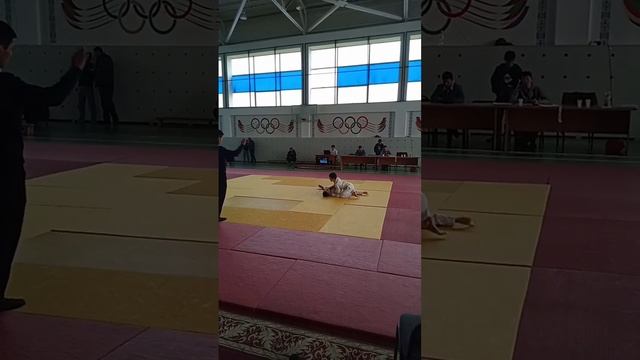 на соревнованиях по дзюдо 2 смотреть онлайн