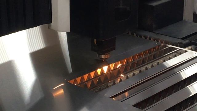 Оптоволоконный лазерный станок для резки металла MetalTec 1530 (750W / 1000W) 1 смотреть онлайн