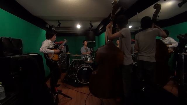 SONY HDR-MV1 review (jazz guitar trio) смотреть онлайн