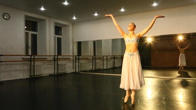 Вариация Никии из балета " Баядерка" исп. Амелюшкина Аглая смотреть онлайн