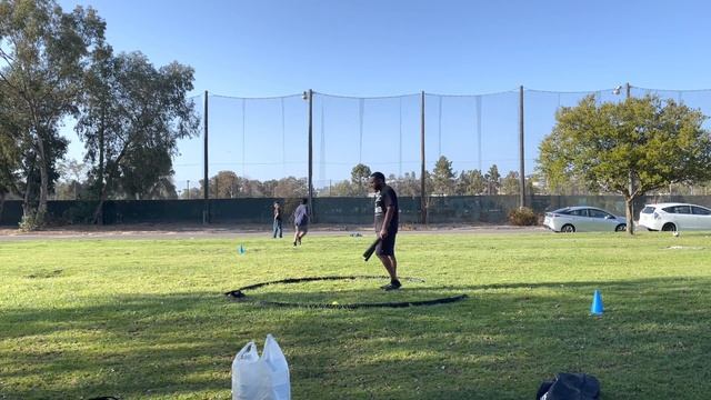 DEFENSIVE END TRAINING PASS RUSH AND RUN STOP DRILLS. смотреть онлайн