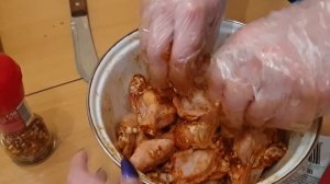 Куриные крылья во фритюре. Хрустящие крылышки !