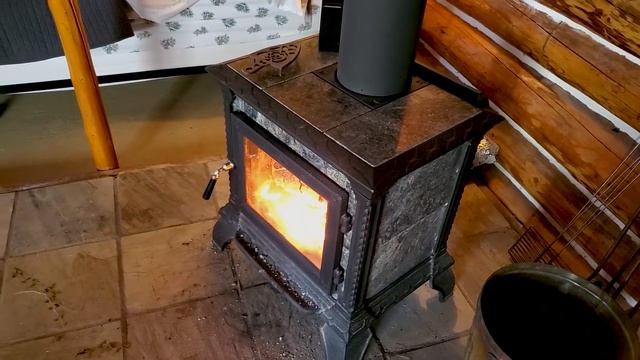 Can A Tiny Wood Burning Stove Heat A Log Cabin In -30 Polar Vortex Arctic Cold Temperatures? смотреть онлайн