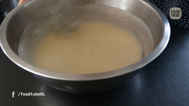 Cannelés maken naar recept van Yvette van Boven смотреть онлайн
