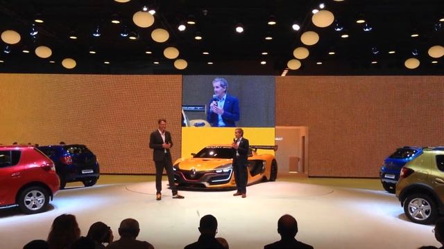 Presentation of the new Renault Sport R.S. 01 car at the Moscow International Motor Show смотреть онлайн