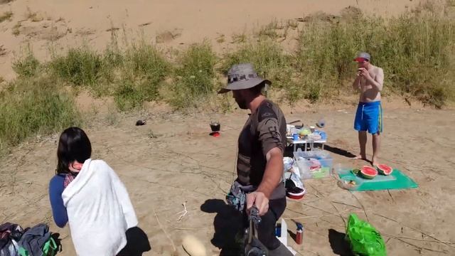 Видео обзор каяка Intex Excursion Pro K2 и открытие острова Бархан на озере Айдаркуль смотреть онлайн