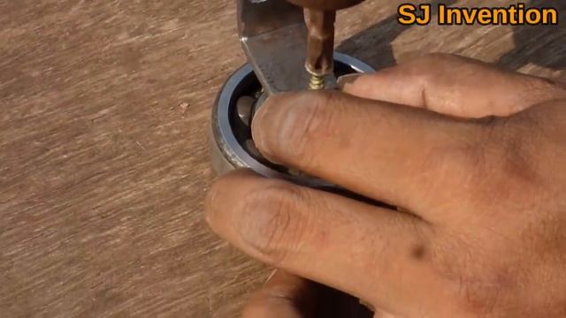 How to Make Wooden Sandals Roller Skates/ Bearing Skating Shoes смотреть онлайн