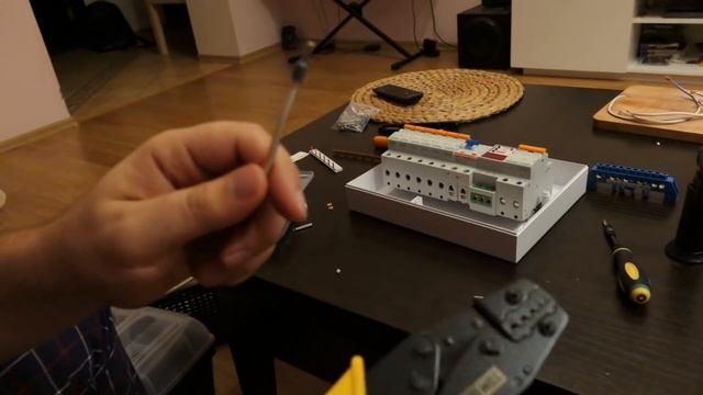 Сборка электрического щитка смотреть онлайн