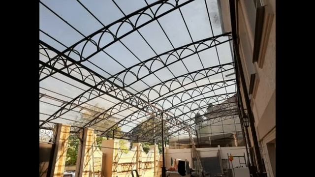 Навес из монолитного поликарбоната.