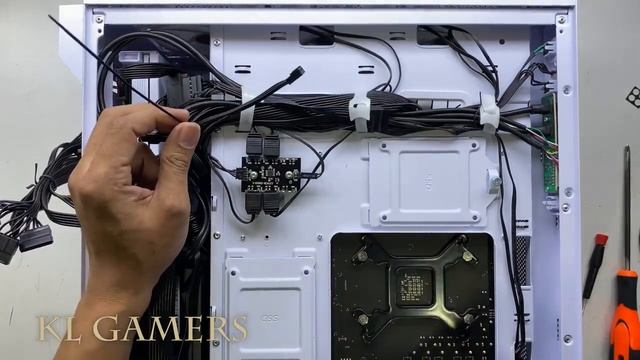 Satisfying ID Cooling Gaming PC Build AMD Ryzen 5 5600G GIGABYTE B550M AORUS ELITE GTX1050Ti